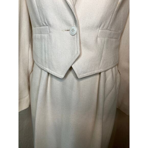 1980s Wool Ivory Minimalist Corporate Wedding Event Cropped Blazer Skirt Set S - Picture 8 of 9